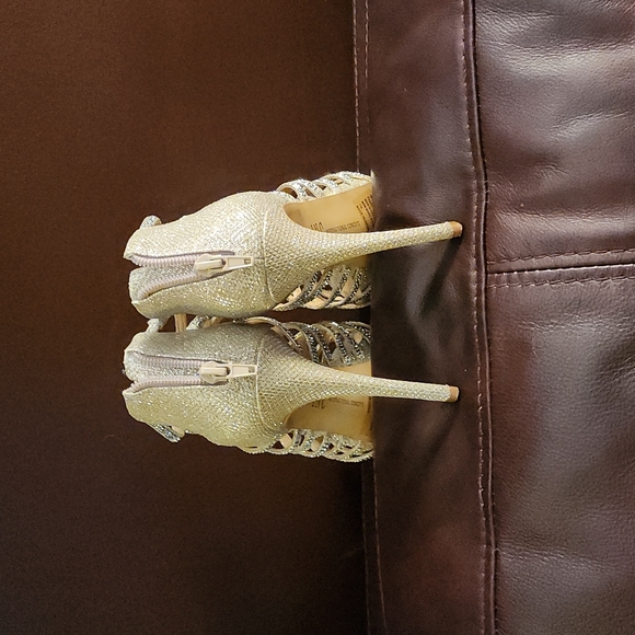 INC Heels - Picture 5 of 9